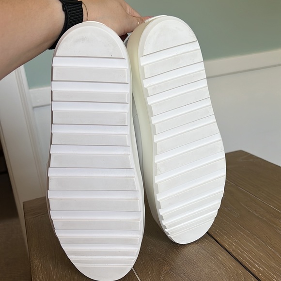 New Rare Moncler white Promyx sneakers 40 made in Italy.  Sold out everywhere. - Picture 11 of 14